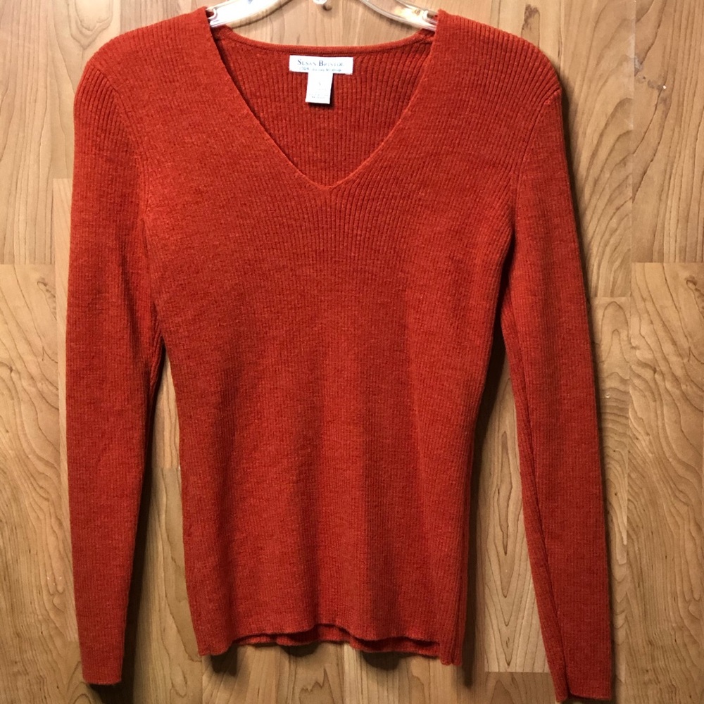 Susan Bristol Orange Rust V-Neck Sweater 100% Merino Wool Fall Winter Ribbed